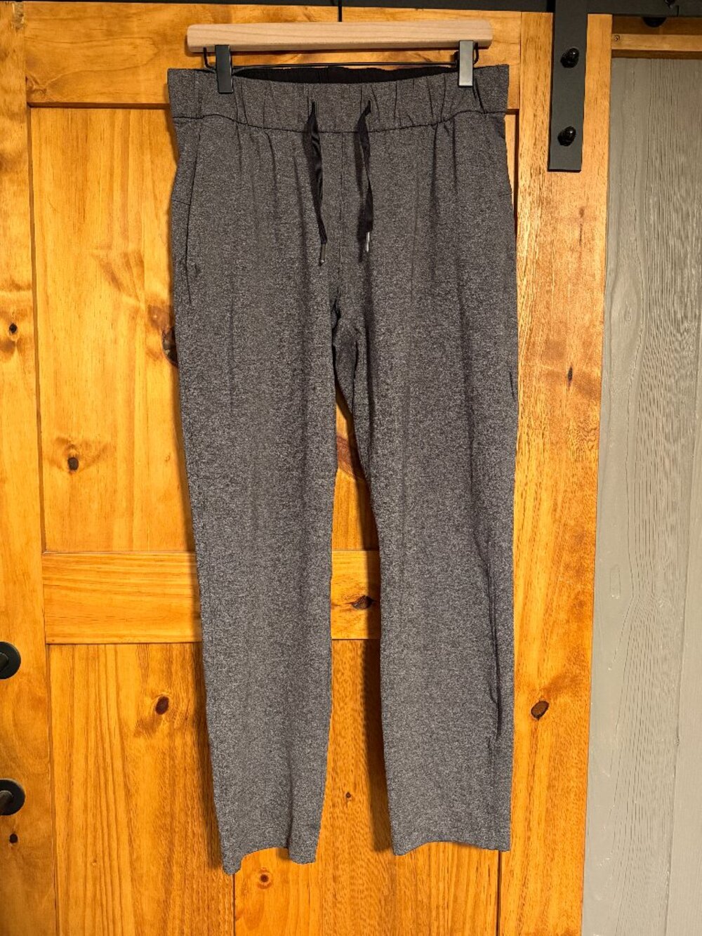 Lululemon - Women's On The Fly Pant - Gray - 8